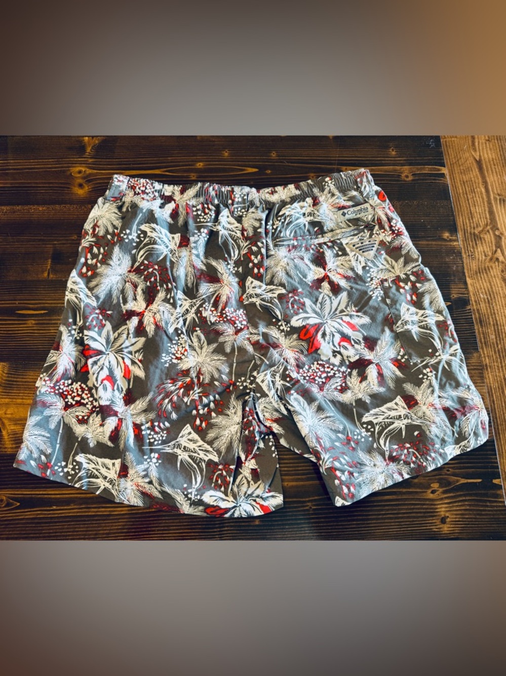 Columbia PFG Gray, White & Red Tropical Print Swim Trunks Size M - Picture 2 of 10
